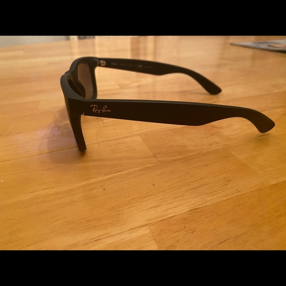 Ray Ban sunglasses - In great condition